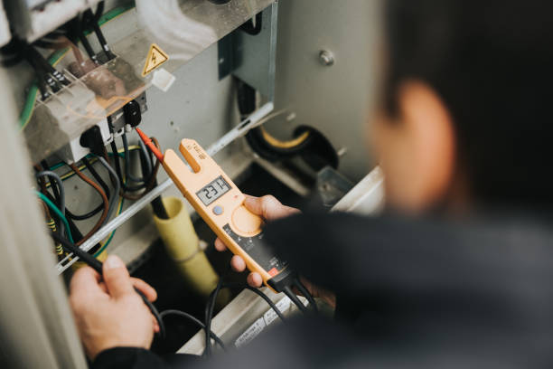 Professional Electrician in Saybrook Manor, CT